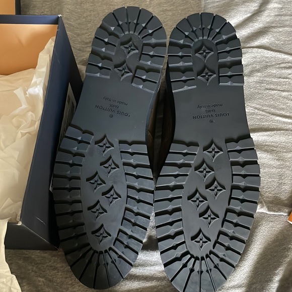 Never Worn 2020 Louis Vuitton Harlem Richelieu shoes extra laces original box. - Picture 4 of 6